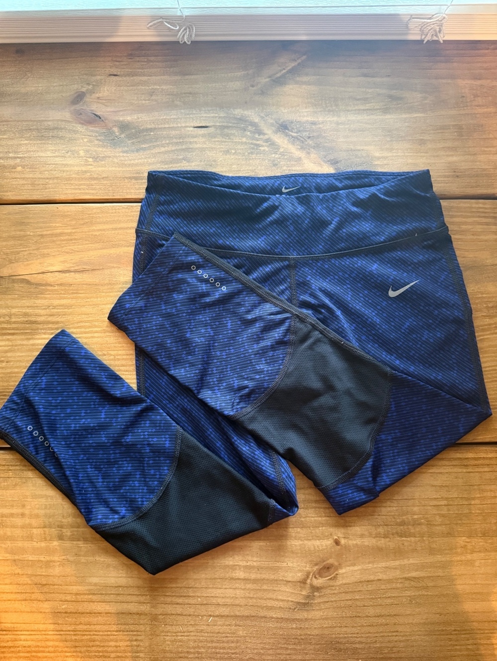Nike Dri-FIT Women's Athletic Leggings, Size Small, Blue/Black